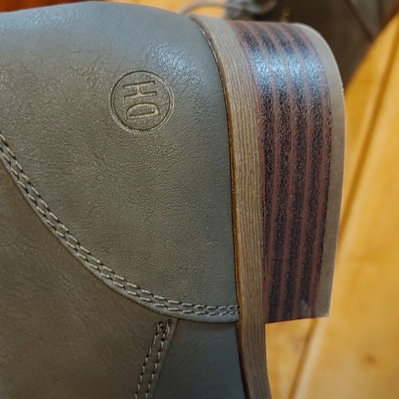 NWT Denver Hayes Women's Olive Lace Up Ankle Boot Size 7 - Picture 8 of 14